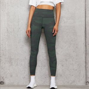 ALO Yoga High-Waist Vapor Camo Leggings